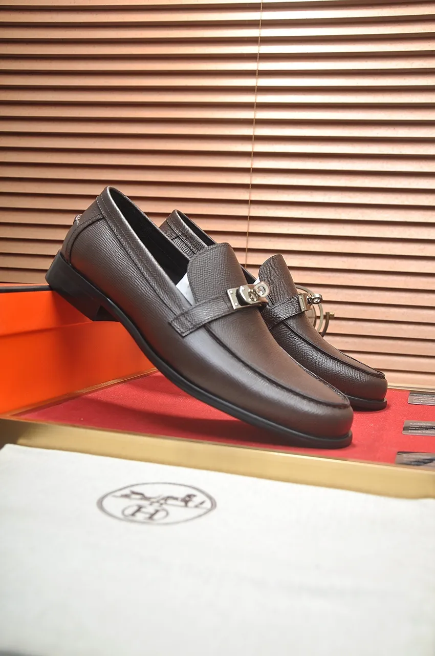 Men's shoes💰540💶[HERMES] (cowhide lining)🍀Italian top luxury🍀He does not pursue novel styles and gorgeous colors, but attracts the favor of successful men with his flawless, elegant and classic style. Formal leather shoes This very comfortable, simple and stable style allows you to easily match any style! The pattern is absolutely 1:1 refined from the original case, and we strive for excellence in materials, imported cowhide + cowhide lining💪💪💪extraordinary texture👍! .Code number: 38-45 (45 customized)